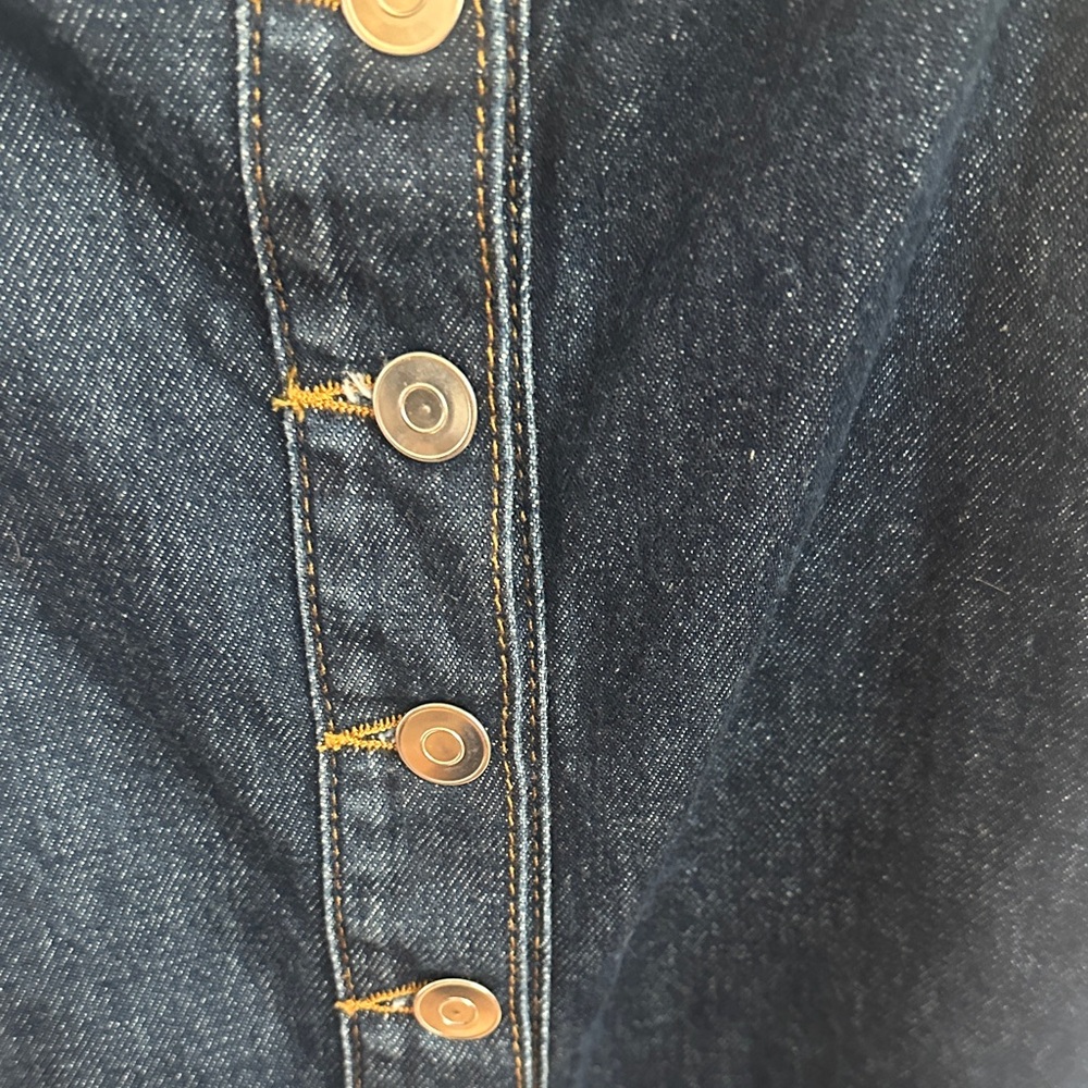 Aligne Miranda Button Front Sleeveless Denim Top.… - image 3